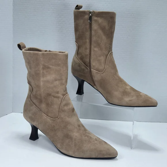Jones New York Sonjah Tan Suede Leather Kitten Heeled Pointed Toe Boots Size 9.5 - Picture 1 of 15